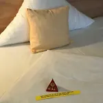 Отель Cascade Superior 3*
