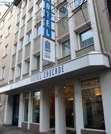 Cascade Superior Hotel