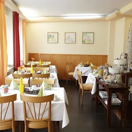 Cascade Superior Hotel Dusseldorf