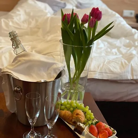 Cascade Superior 3* دوسلدورف