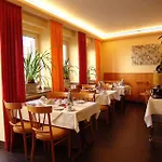 Cascade Superior Hotel Düsseldorf