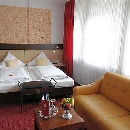 Hotel Cascade Superior 3*