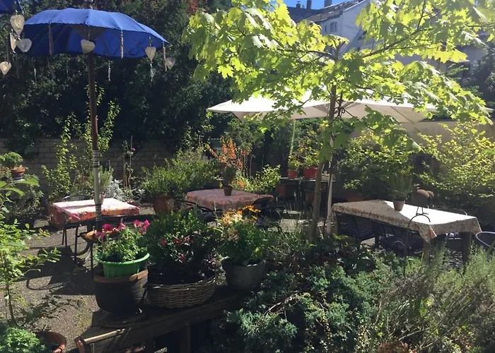 Отель Cascade Superior 3*