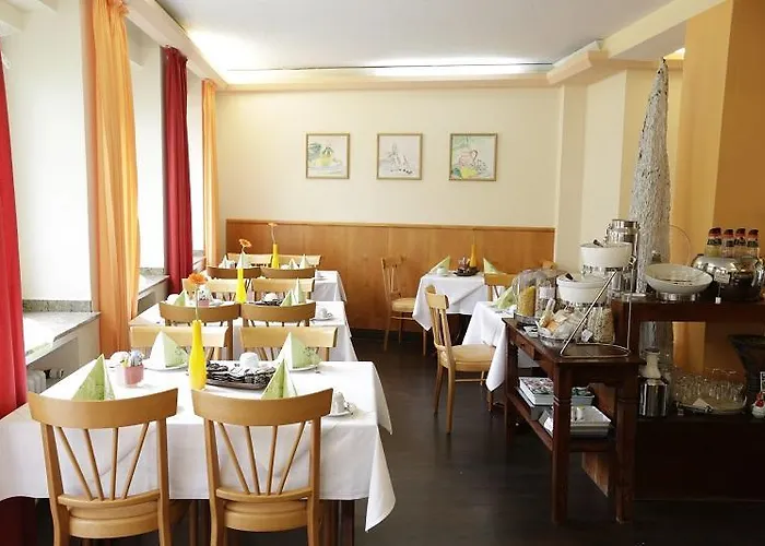 Cascade Superior Otel Düsseldorf