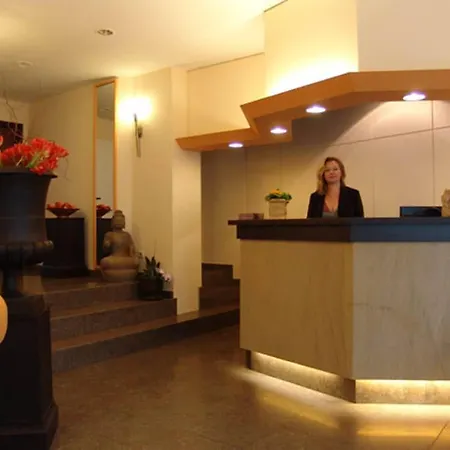Cascade Superior Hotel 3*