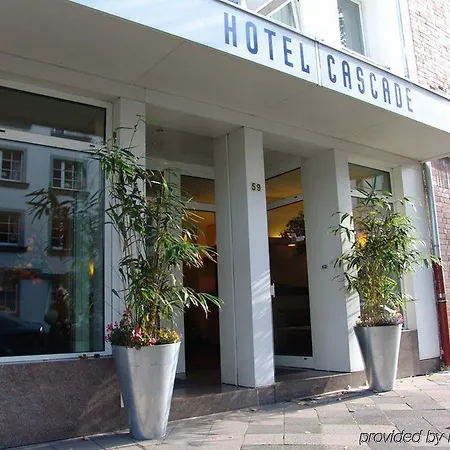 Cascade Superior Hotel